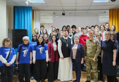 Кемеровский священник принял участие в участие в мероприятии «Открытый микрофон» Кемеровский священник принял участие в участие в мероприятии «Открытый микрофон»